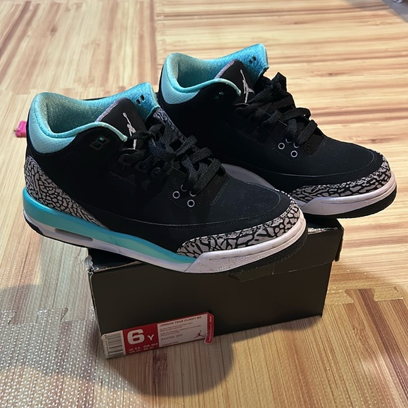 Air Jordan 3 Retro GG 'Black Mint' - Picture 2 of 4